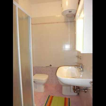 Flat For 6 Guests In Pineda Bibione